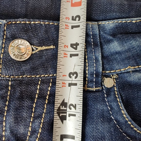 Buffalo Jackson Mid Rise Bermuda Denim Shorts size 30 32 Acid Wash Distressed - Picture 6 of 9